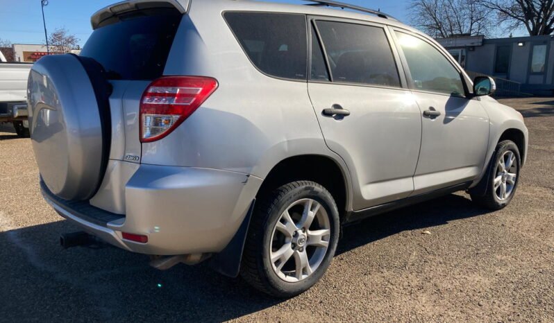 
								2011 Toyota RAV4 full									