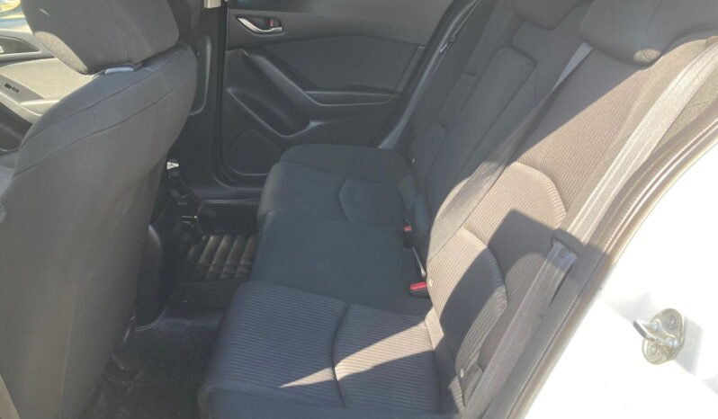 
								2015 Mazda MAZDA3 full									