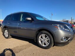 
										2015 Nissan Pathfinder full									