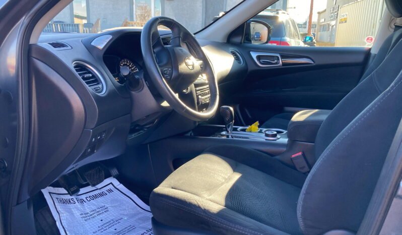 
								2015 Nissan Pathfinder full									